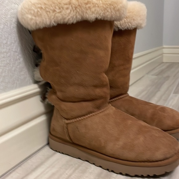 UGG Size 8 Bailey Bow Tall II Boot - Picture 2 of 6